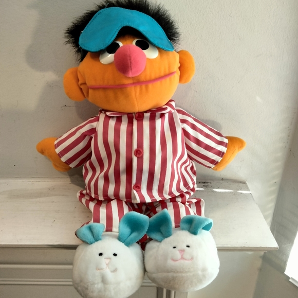 Vintage 1990's Sesame Street Sing and Snore Ernie - Picture 1 of 8
